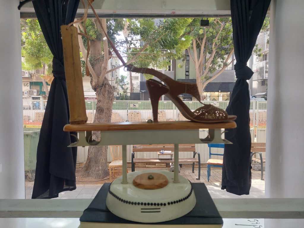 אירוויזיון באסון, תערוכת מחאה קבוצתית